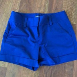New Vince Camuto cuffed shorts - size 4